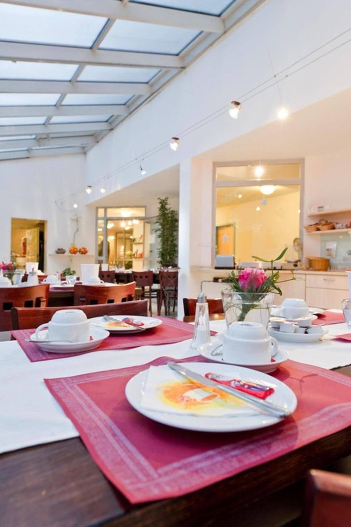 Hotel Domino Stuttgart Bagian luar foto