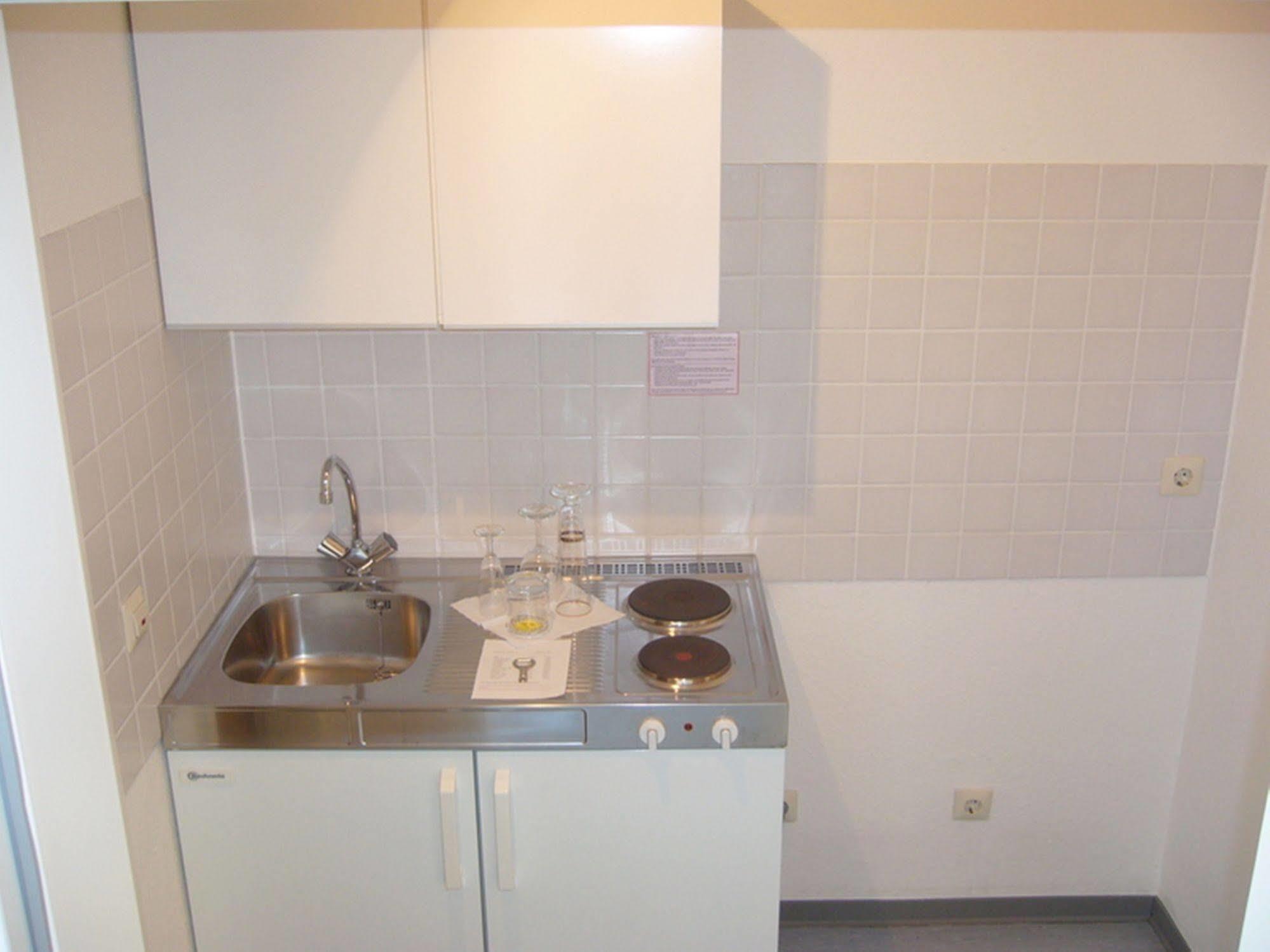 Hotel Domino Stuttgart Bagian luar foto